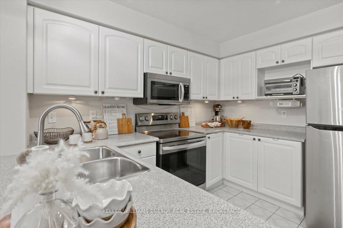 Photo 2 of 1093 Beaver Valley Crescent, Oshawa, Northglen — HOMEH