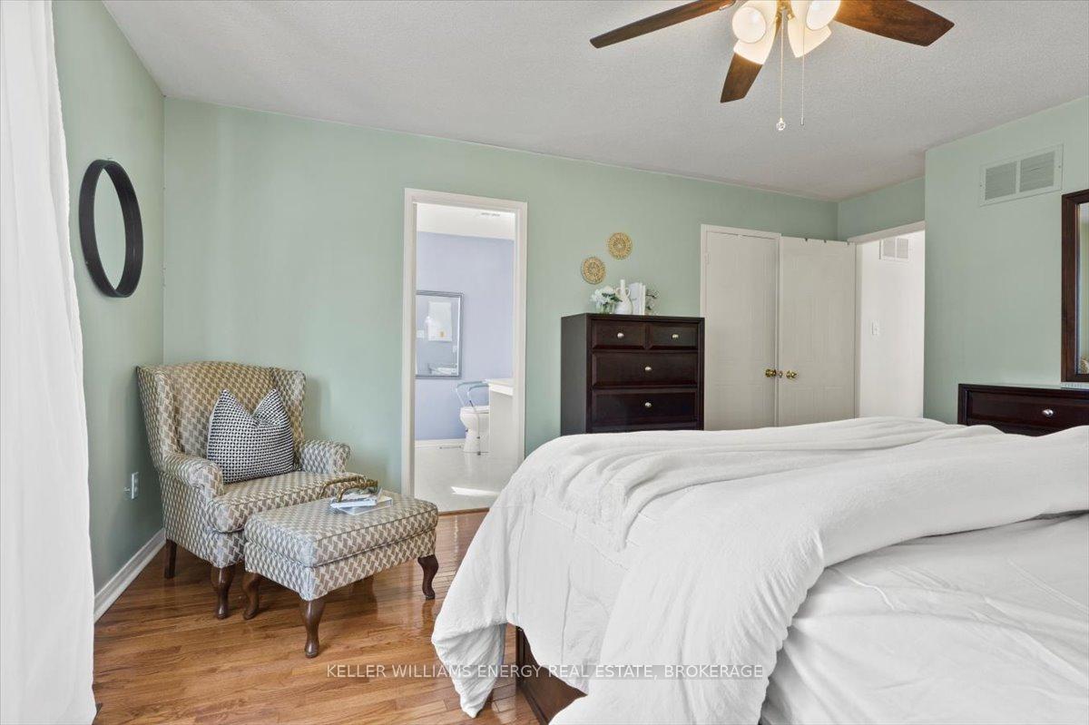 Photo 16 of 1093 Beaver Valley Crescent, Oshawa, Northglen — HOMEH