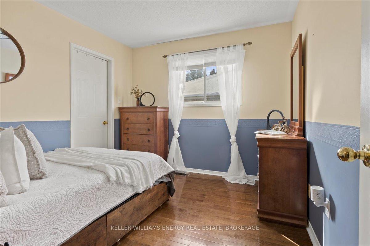 Photo 19 of 1093 Beaver Valley Crescent, Oshawa, Northglen — HOMEH