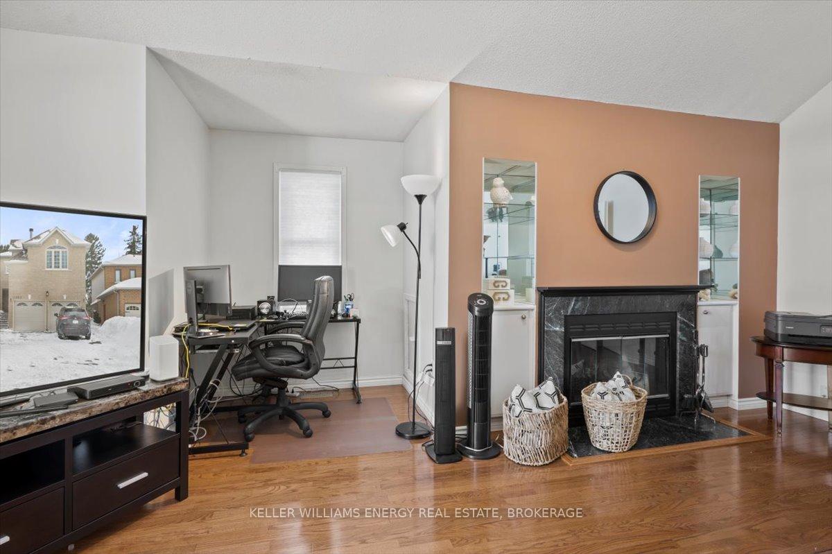 Photo 25 of 1093 Beaver Valley Crescent, Oshawa, Northglen — HOMEH