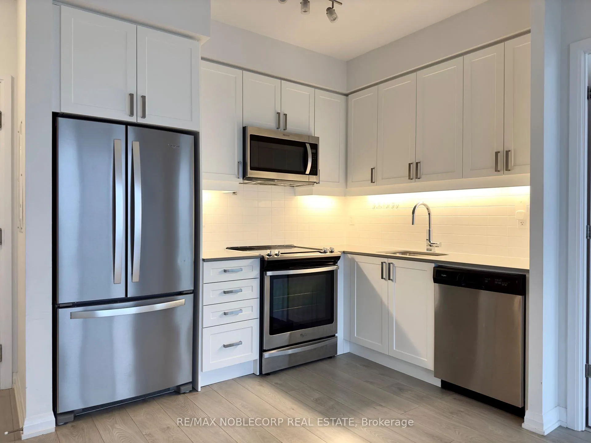 Photo 11 of Unit 2014, 7895 Jane Street, Vaughan, Concord — HOMEH
