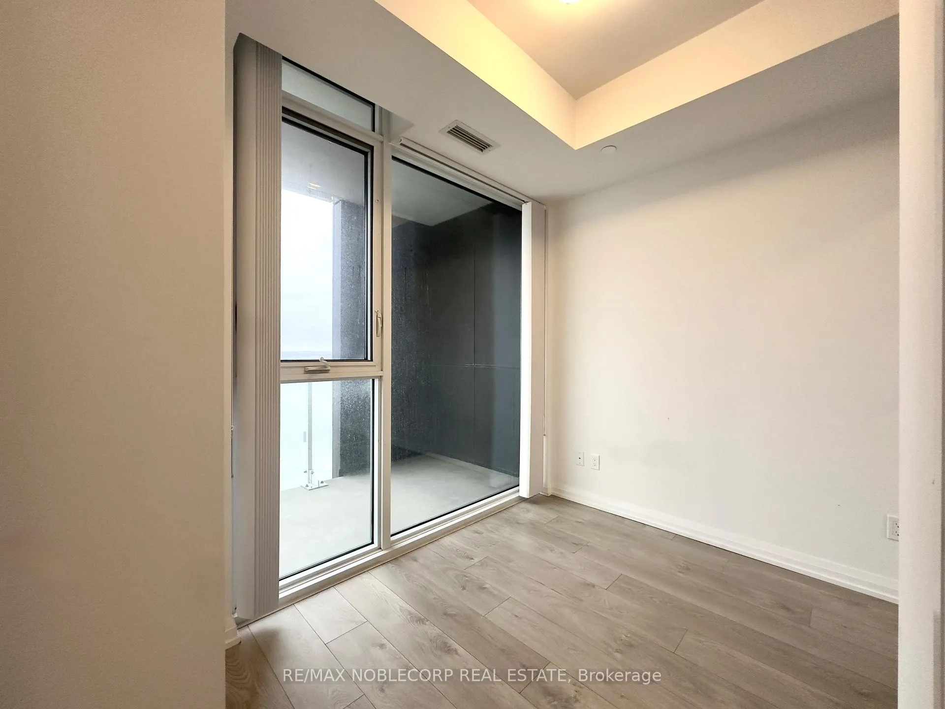 Photo 12 of Unit 2014, 7895 Jane Street, Vaughan, Concord — HOMEH