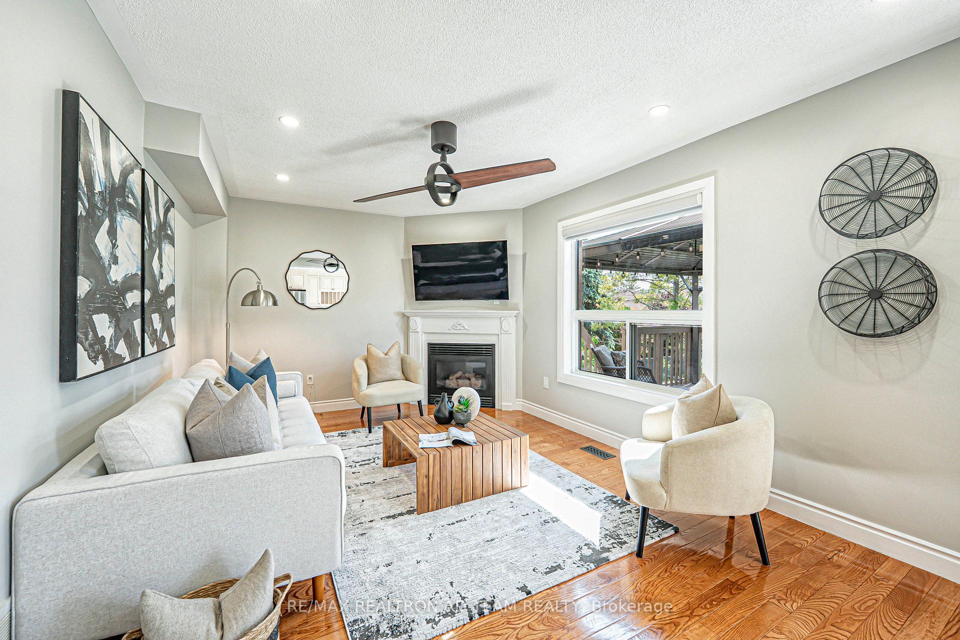 Photo 9 of 100 Hibbard Drive, Ajax, Central — HOMEH