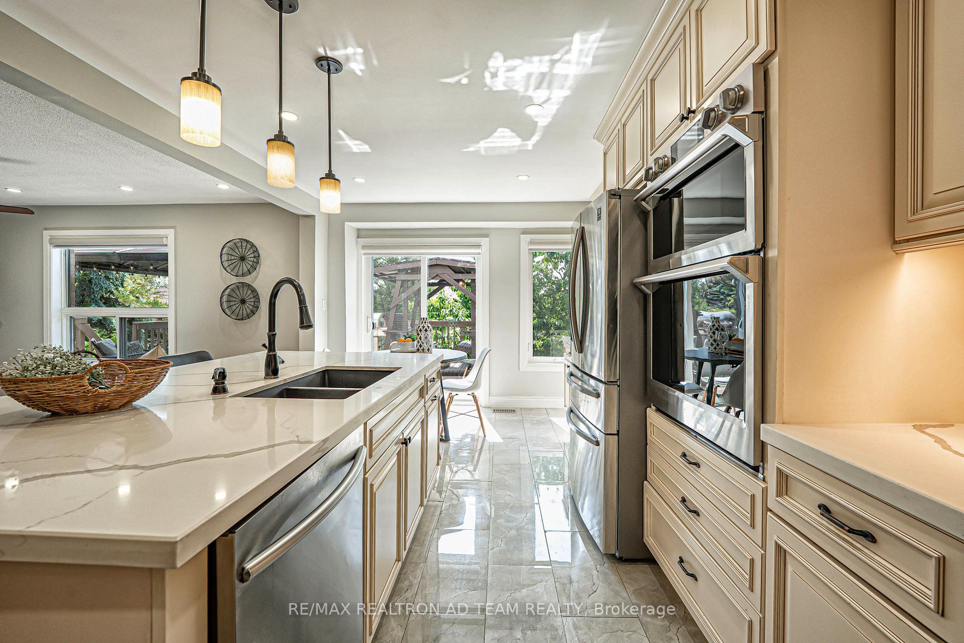 Photo 13 of 100 Hibbard Drive, Ajax, Central — HOMEH