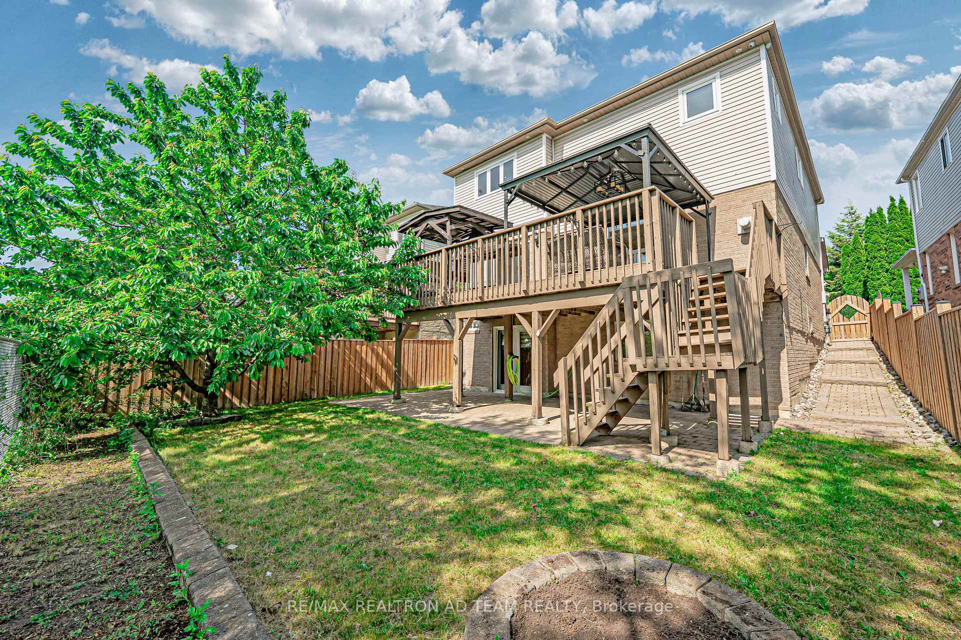 Photo 39 of 100 Hibbard Drive, Ajax, Central — HOMEH