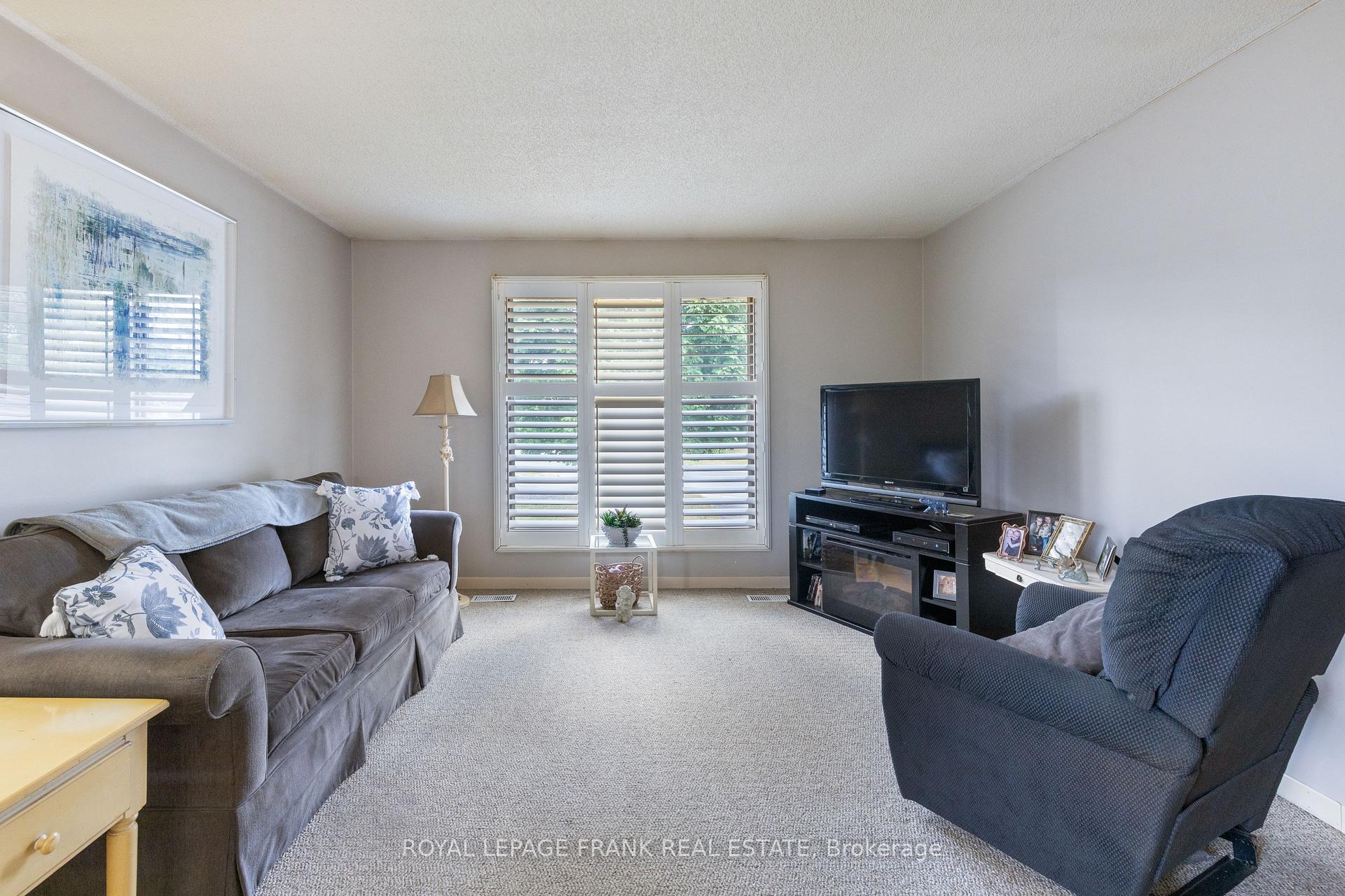 Photo 5 of 2558 Foxmeadow Road, Peterborough, Ashburnham Ward 4 — HOMEH