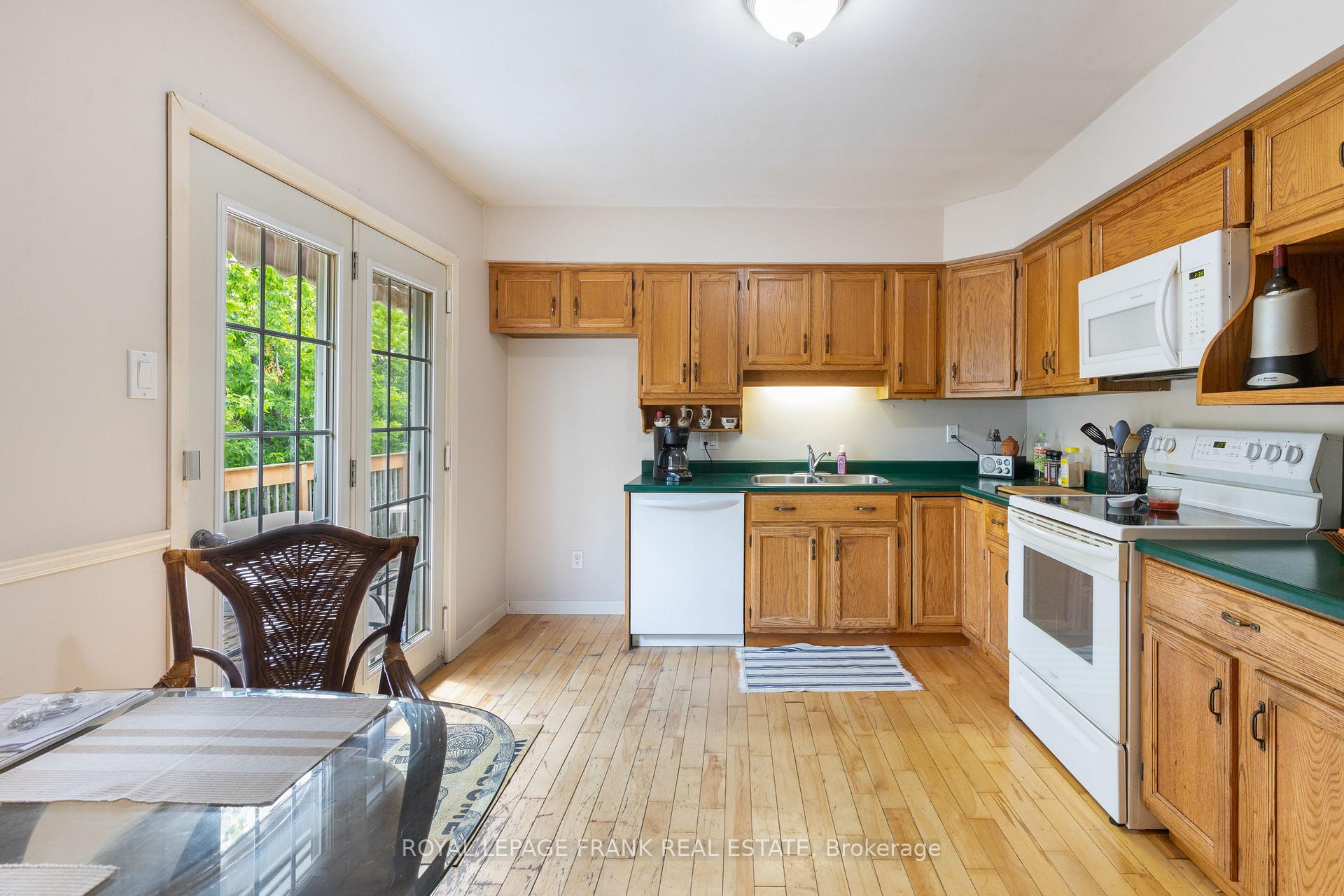 Photo 13 of 2558 Foxmeadow Road, Peterborough, Ashburnham Ward 4 — HOMEH