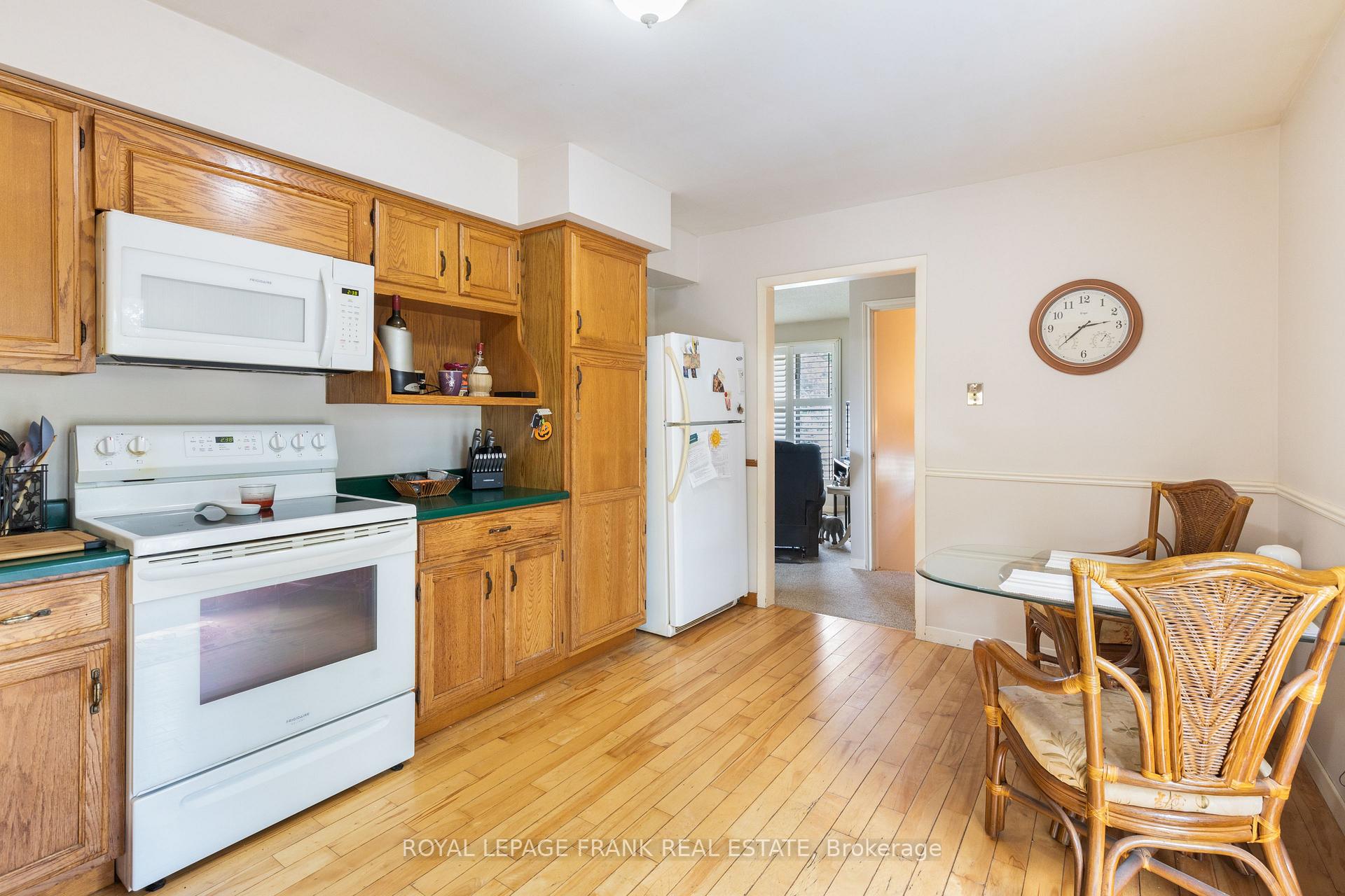 Photo 14 of 2558 Foxmeadow Road, Peterborough, Ashburnham Ward 4 — HOMEH