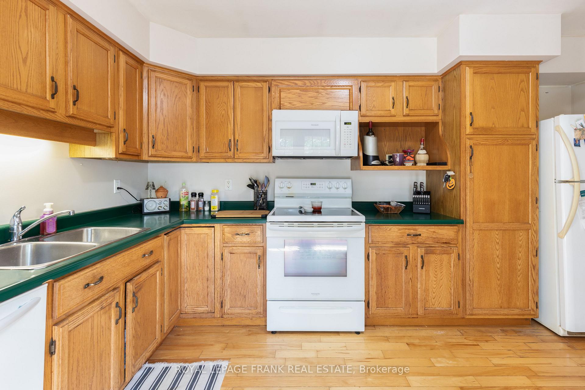 Photo 15 of 2558 Foxmeadow Road, Peterborough, Ashburnham Ward 4 — HOMEH