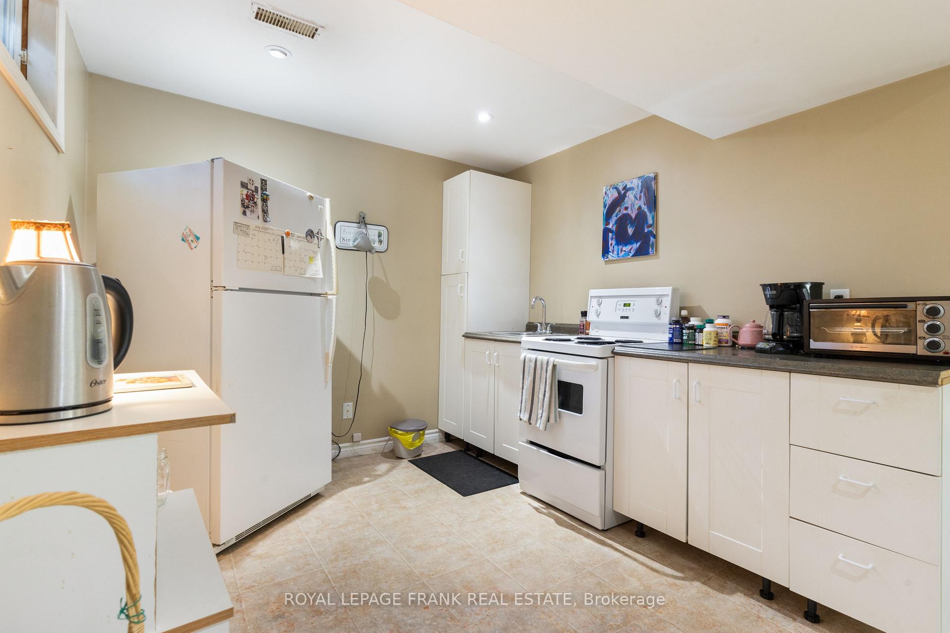 Photo 30 of 2558 Foxmeadow Road, Peterborough, Ashburnham Ward 4 — HOMEH