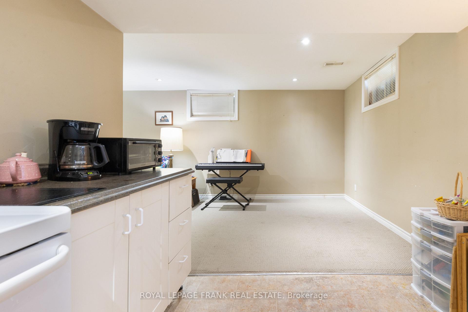 Photo 31 of 2558 Foxmeadow Road, Peterborough, Ashburnham Ward 4 — HOMEH