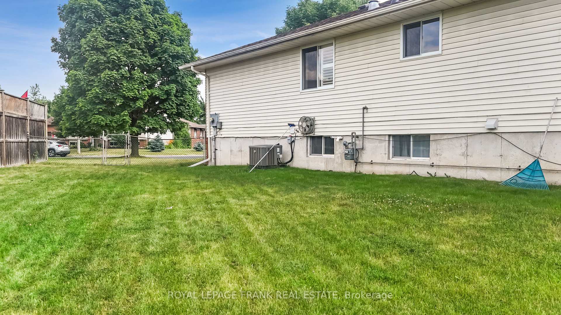 Photo 44 of 2558 Foxmeadow Road, Peterborough, Ashburnham Ward 4 — HOMEH