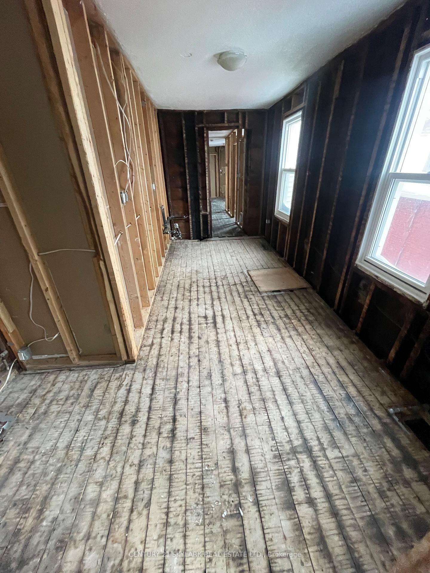 Photo 2 of 316 Albert Street, Oshawa, Central — HOMEH