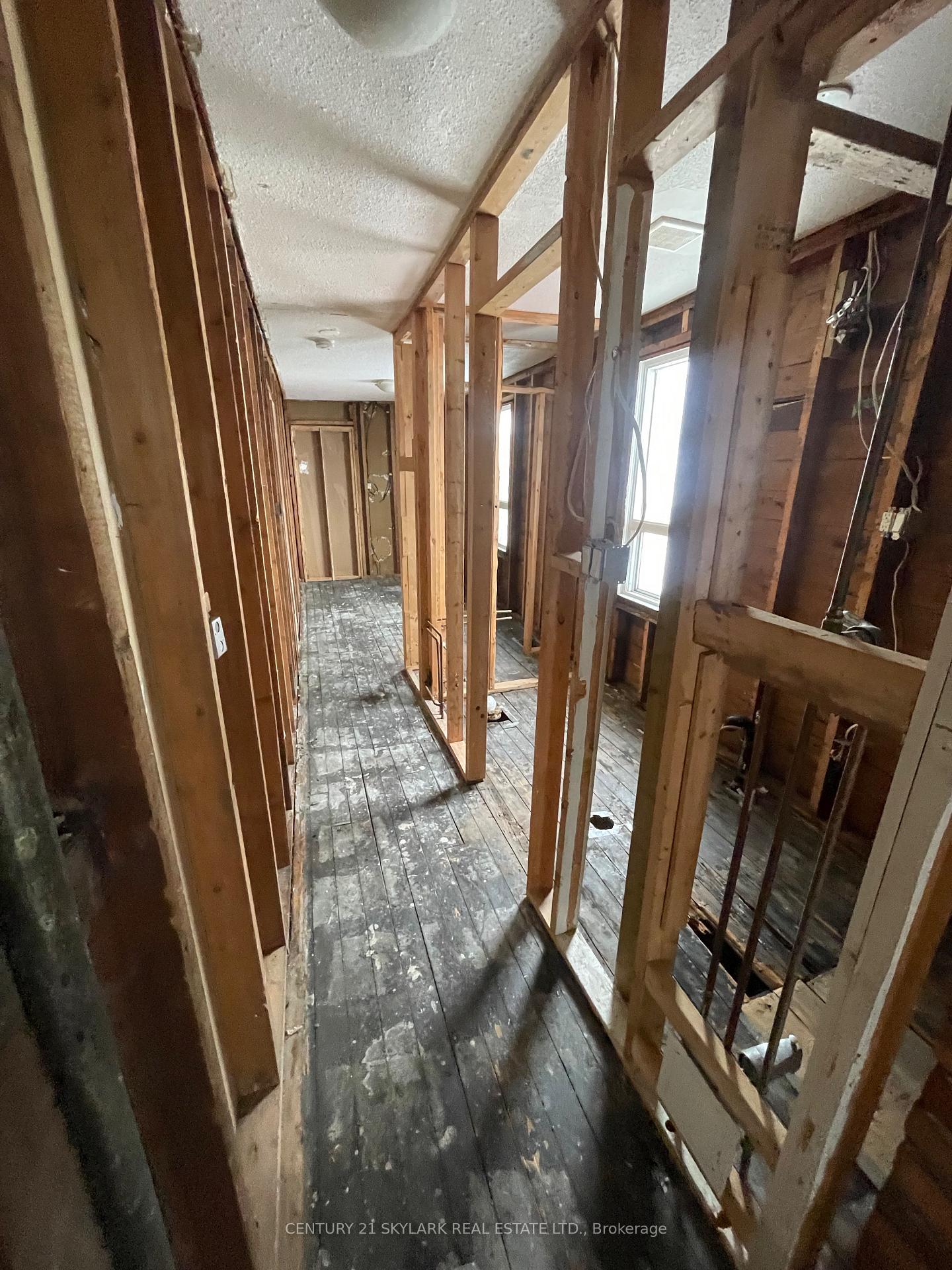 Photo 3 of 316 Albert Street, Oshawa, Central — HOMEH