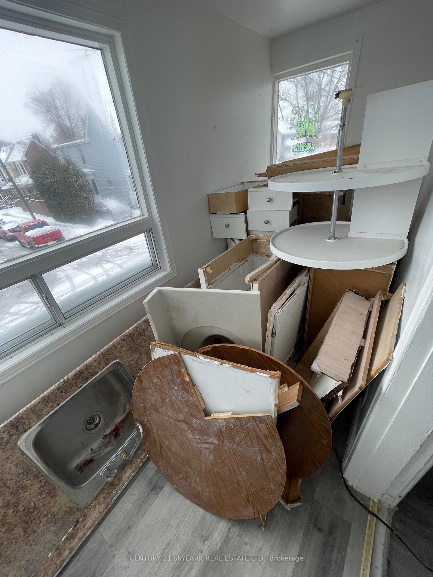 Photo 7 of 316 Albert Street, Oshawa, Central — HOMEH