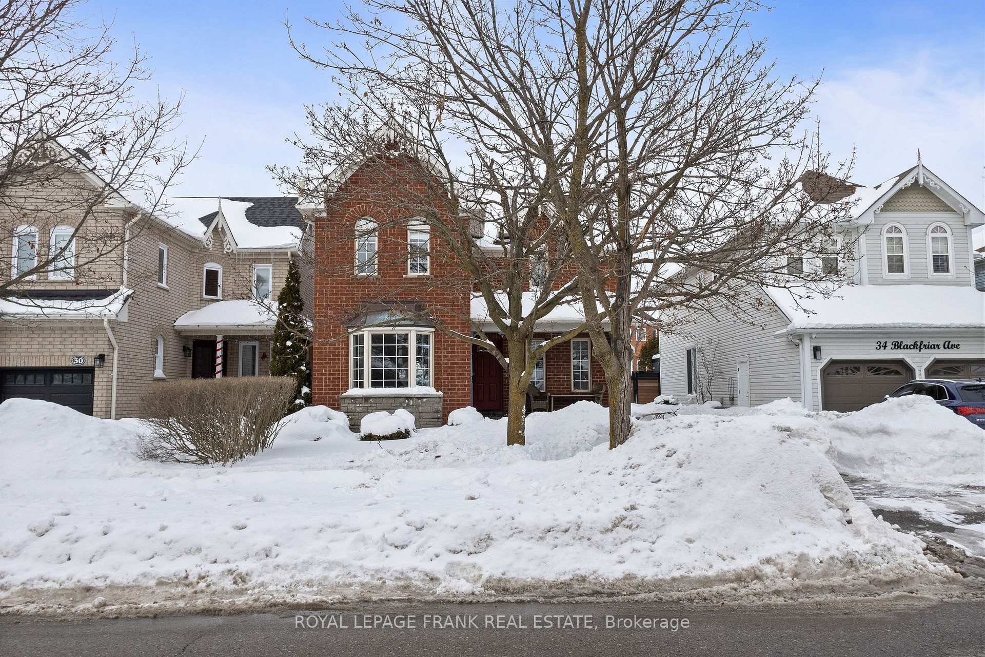 Photo 2 of 32 Blackfriar Avenue, Whitby, Brooklin — HOMEH