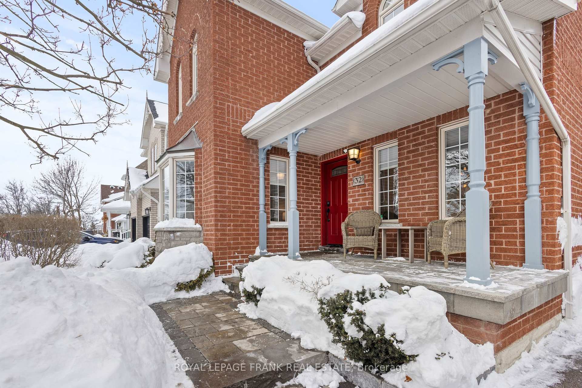 Photo 3 of 32 Blackfriar Avenue, Whitby, Brooklin — HOMEH