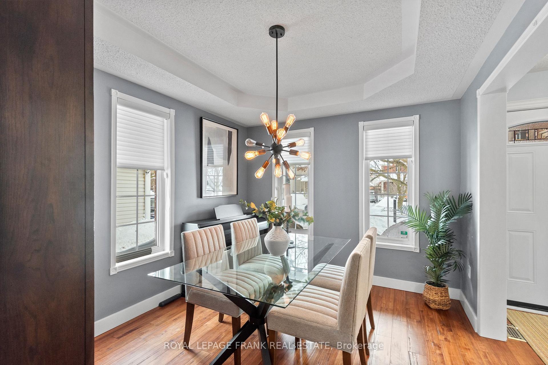 Photo 11 of 32 Blackfriar Avenue, Whitby, Brooklin — HOMEH