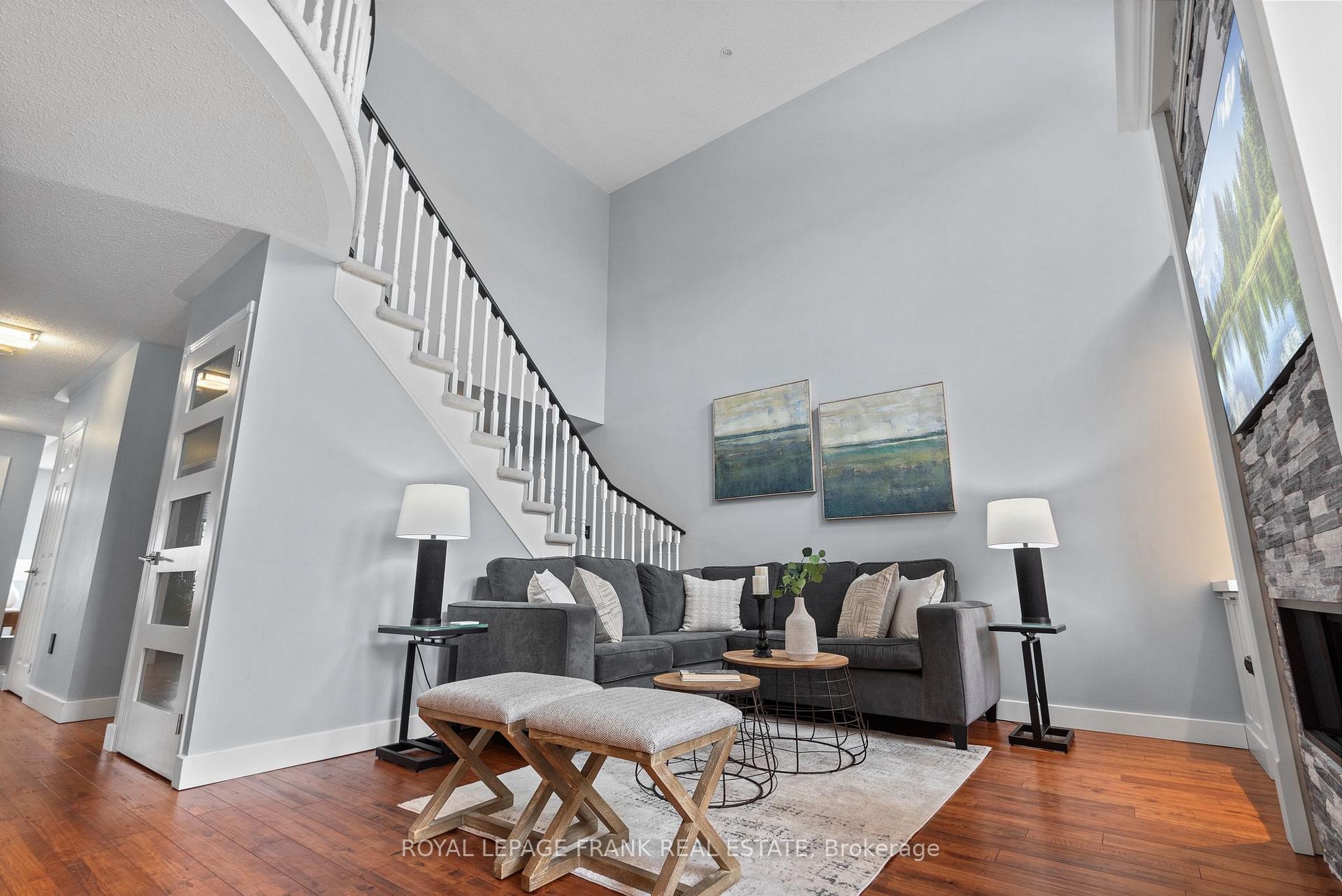Photo 16 of 32 Blackfriar Avenue, Whitby, Brooklin — HOMEH