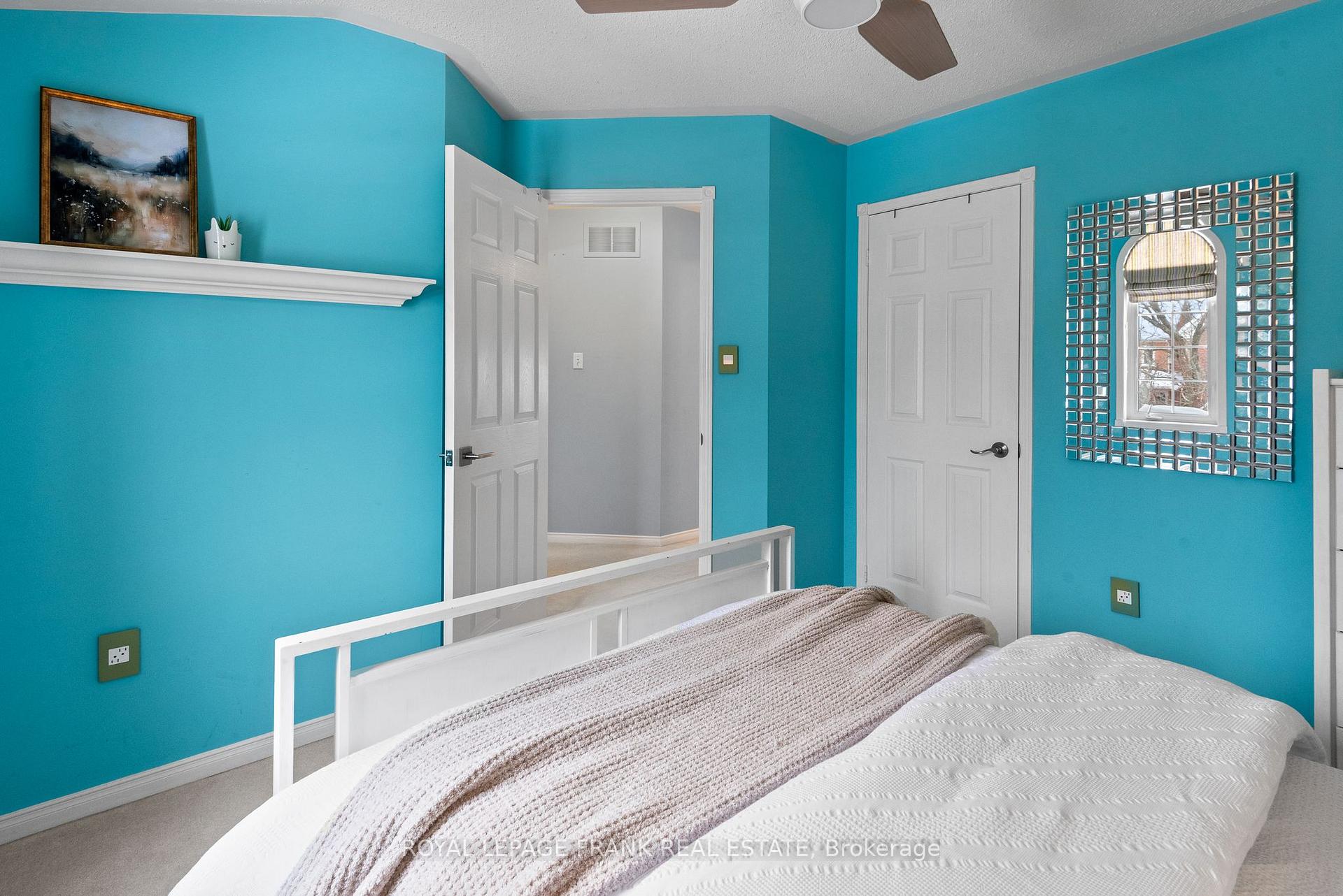 Photo 26 of 32 Blackfriar Avenue, Whitby, Brooklin — HOMEH