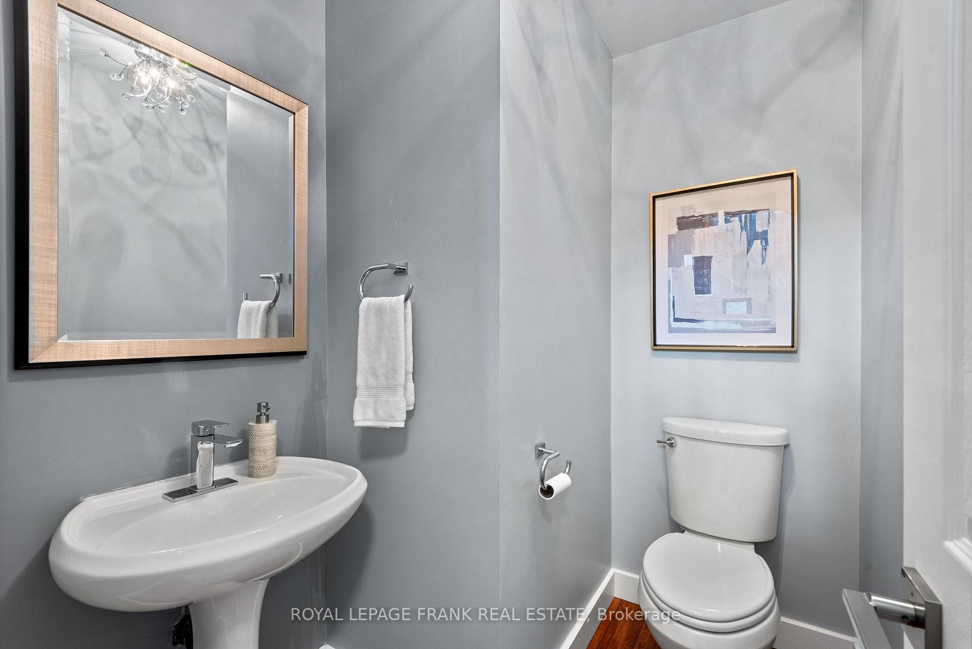 Photo 30 of 32 Blackfriar Avenue, Whitby, Brooklin — HOMEH