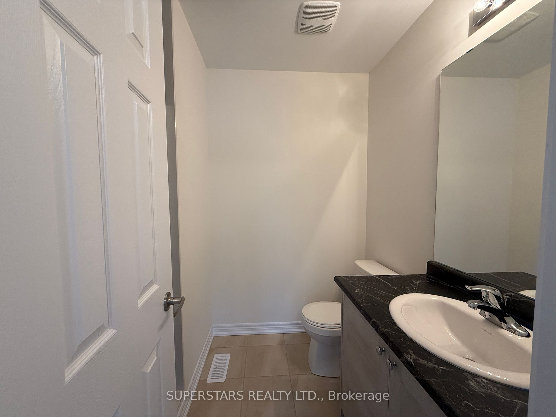 Photo 28 of 933 Crowsnest Hollow, Pickering, Rural Pickering — HOMEH