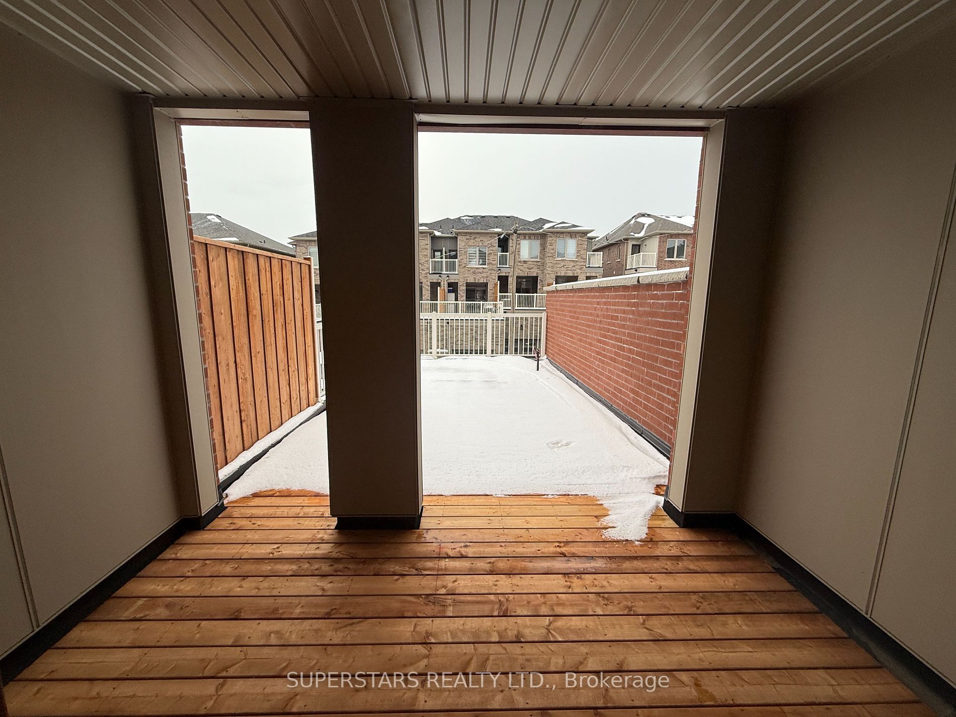 Photo 21 of 933 Crowsnest Hollow, Pickering, Rural Pickering — HOMEH