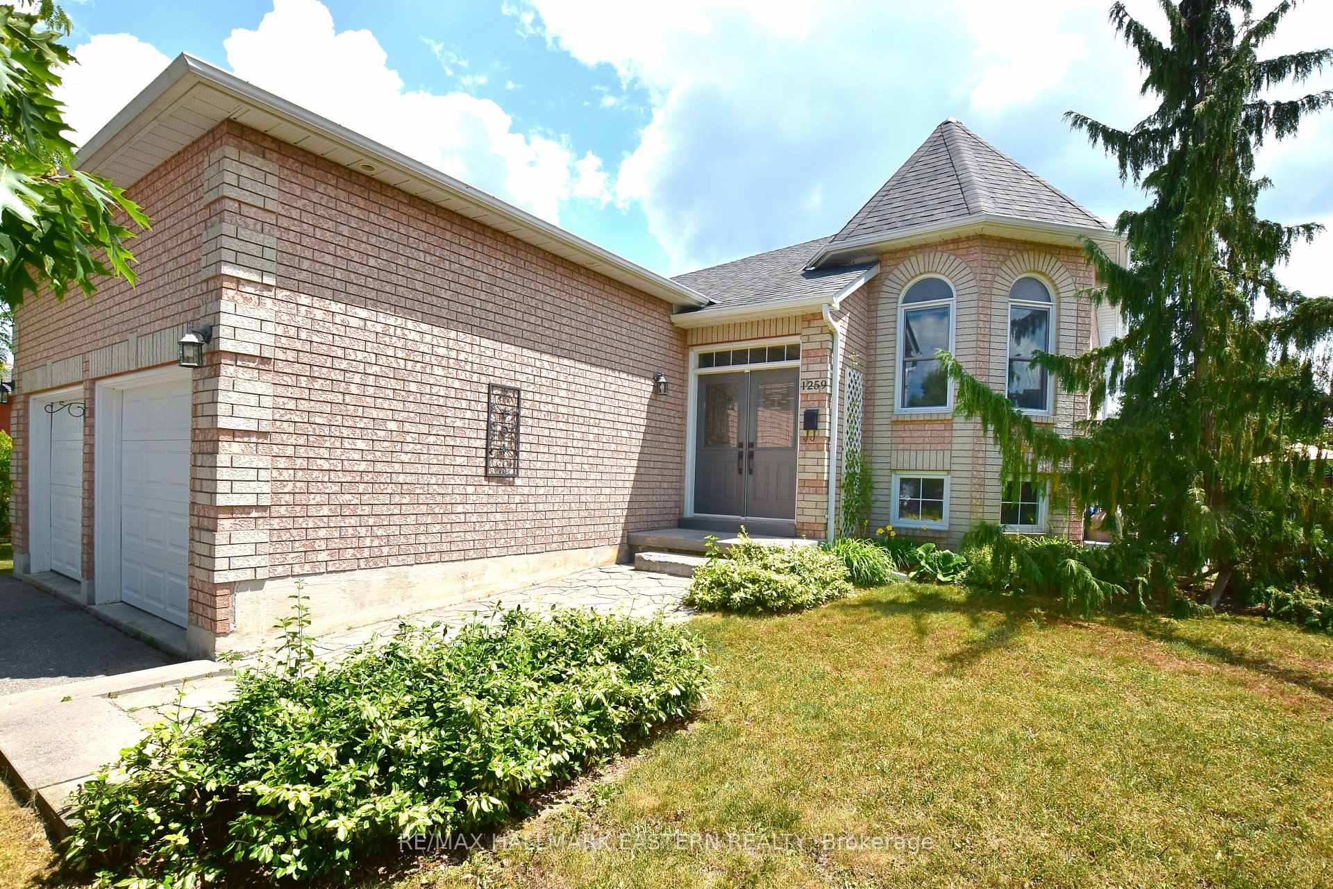 Photo 1 of 1259 Wildlark Drive, Peterborough, Monaghan Ward 2 — HOMEH