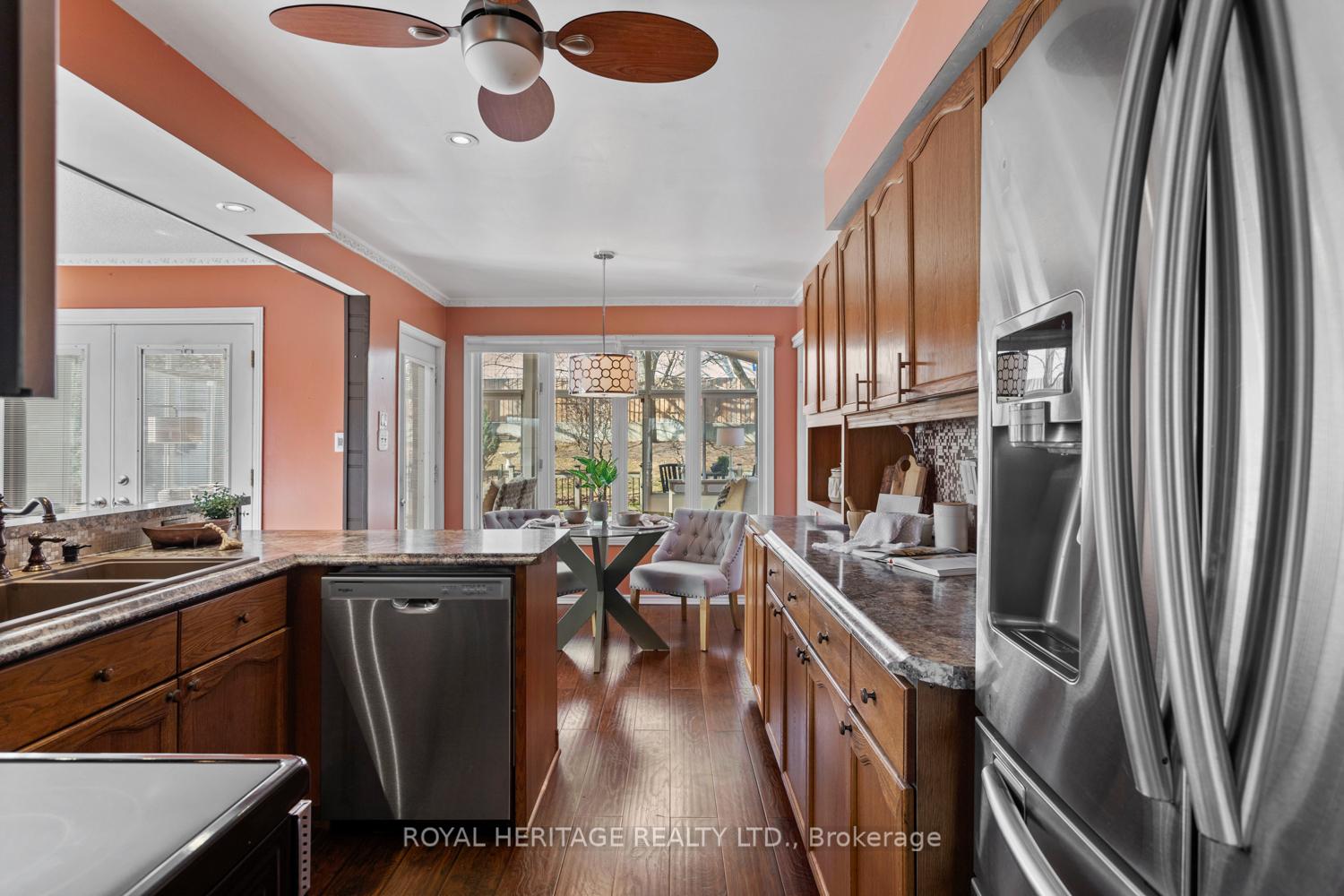 Photo 9 of 632 Dunrobin Court, Oshawa, McLaughlin — HOMEH