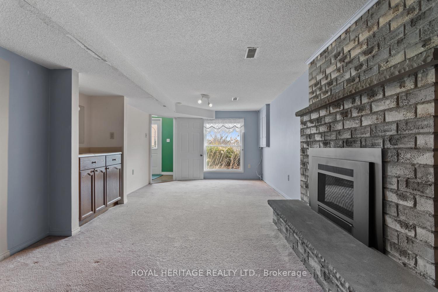 Photo 22 of 632 Dunrobin Court, Oshawa, McLaughlin — HOMEH