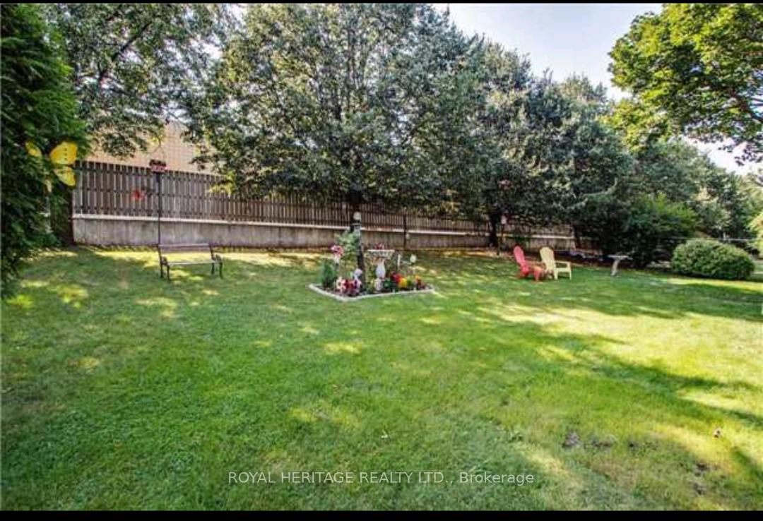 Photo 30 of 632 Dunrobin Court, Oshawa, McLaughlin — HOMEH