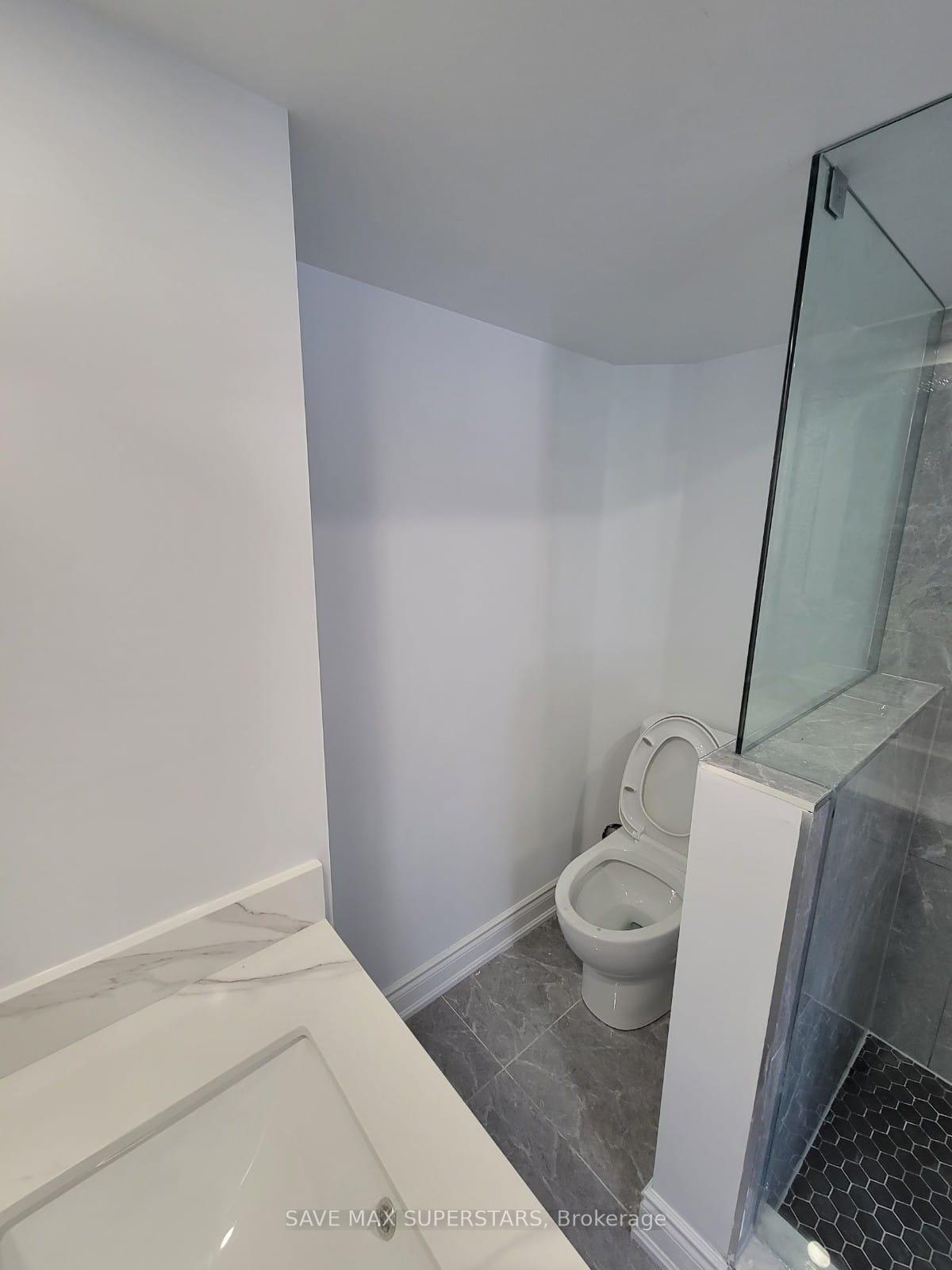 Photo 7 of Unit Lower, 32 Westminster Circle, Barrie, Innis-Shore — HOMEH