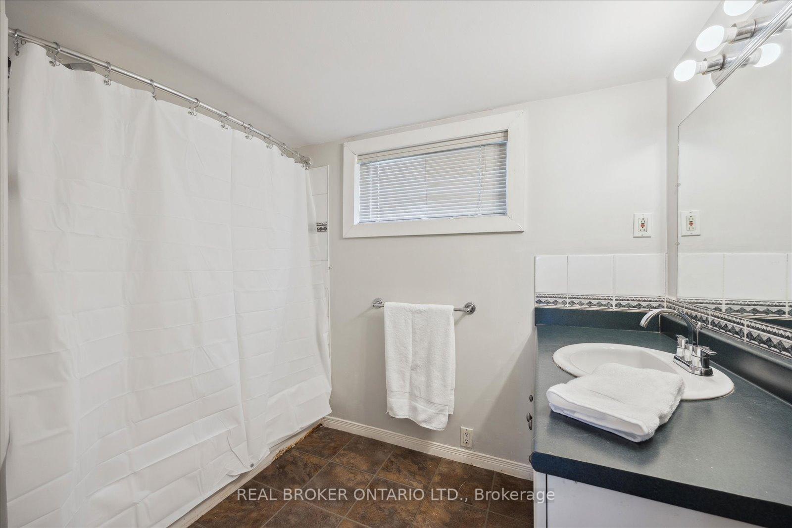 Photo 34 of 401 Ritson Road N, Oshawa, O'Neill — HOMEH