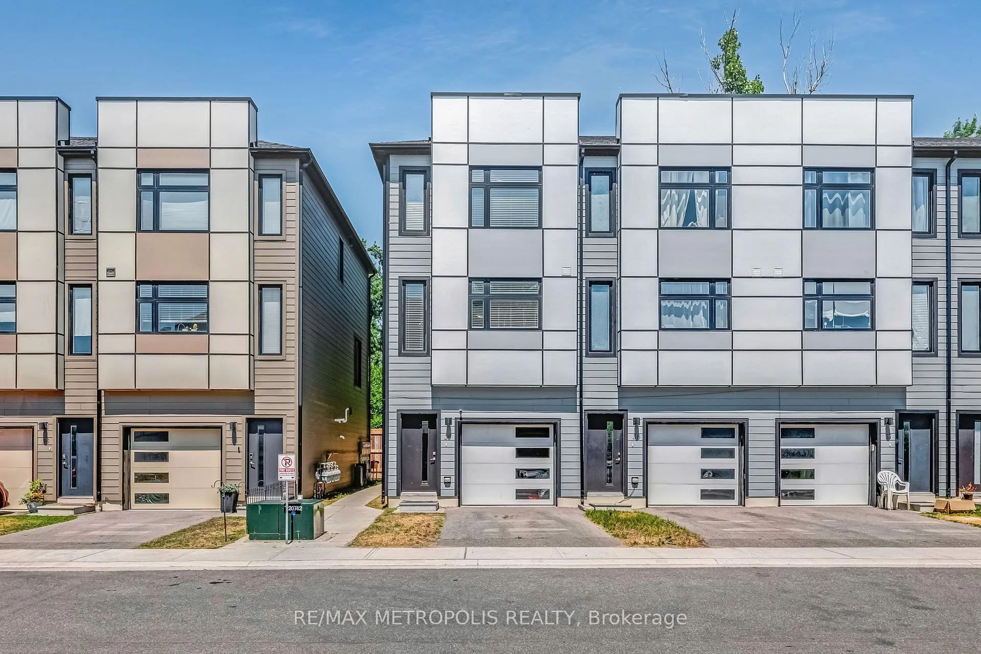 Photo 1 of Unit 35, 540 Essa Road, Barrie, Holly — HOMEH