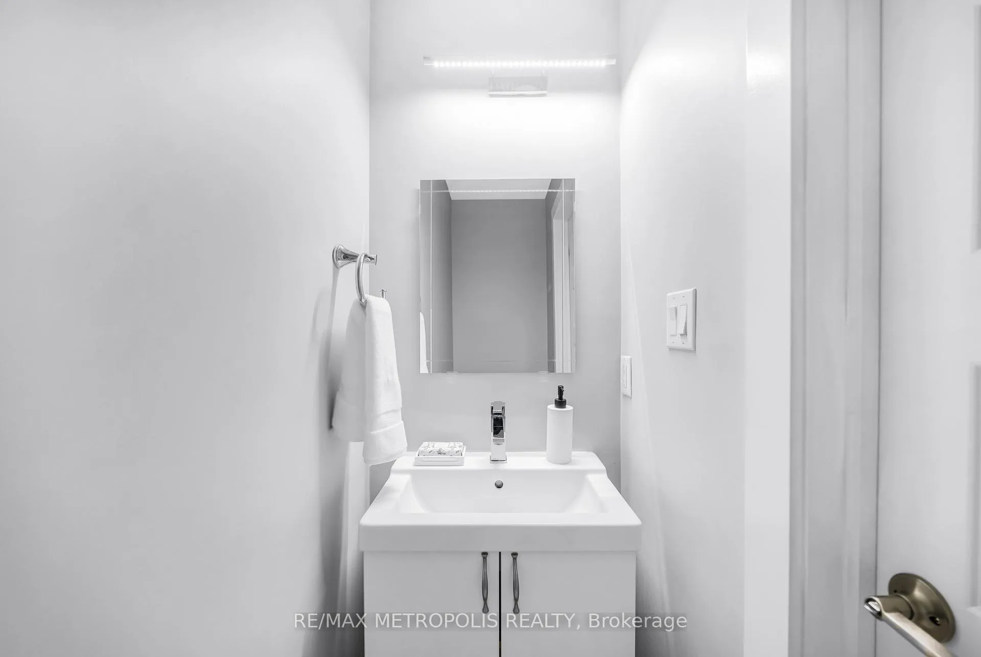 Photo 25 of Unit 35, 540 Essa Road, Barrie, Holly — HOMEH
