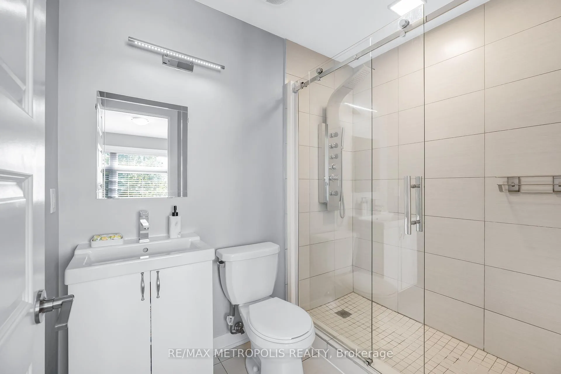 Photo 36 of Unit 35, 540 Essa Road, Barrie, Holly — HOMEH