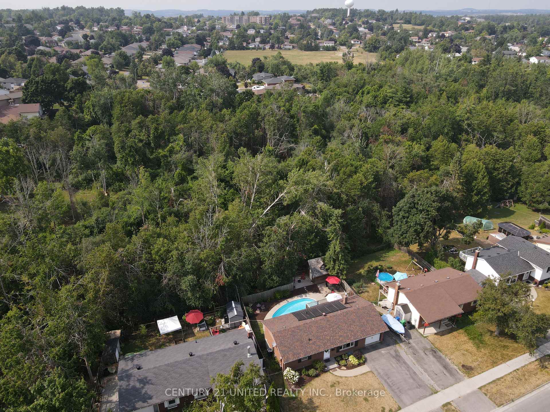 Photo 49 of 1600 Redwood Drive, Peterborough, Monaghan Ward 2 — HOMEH