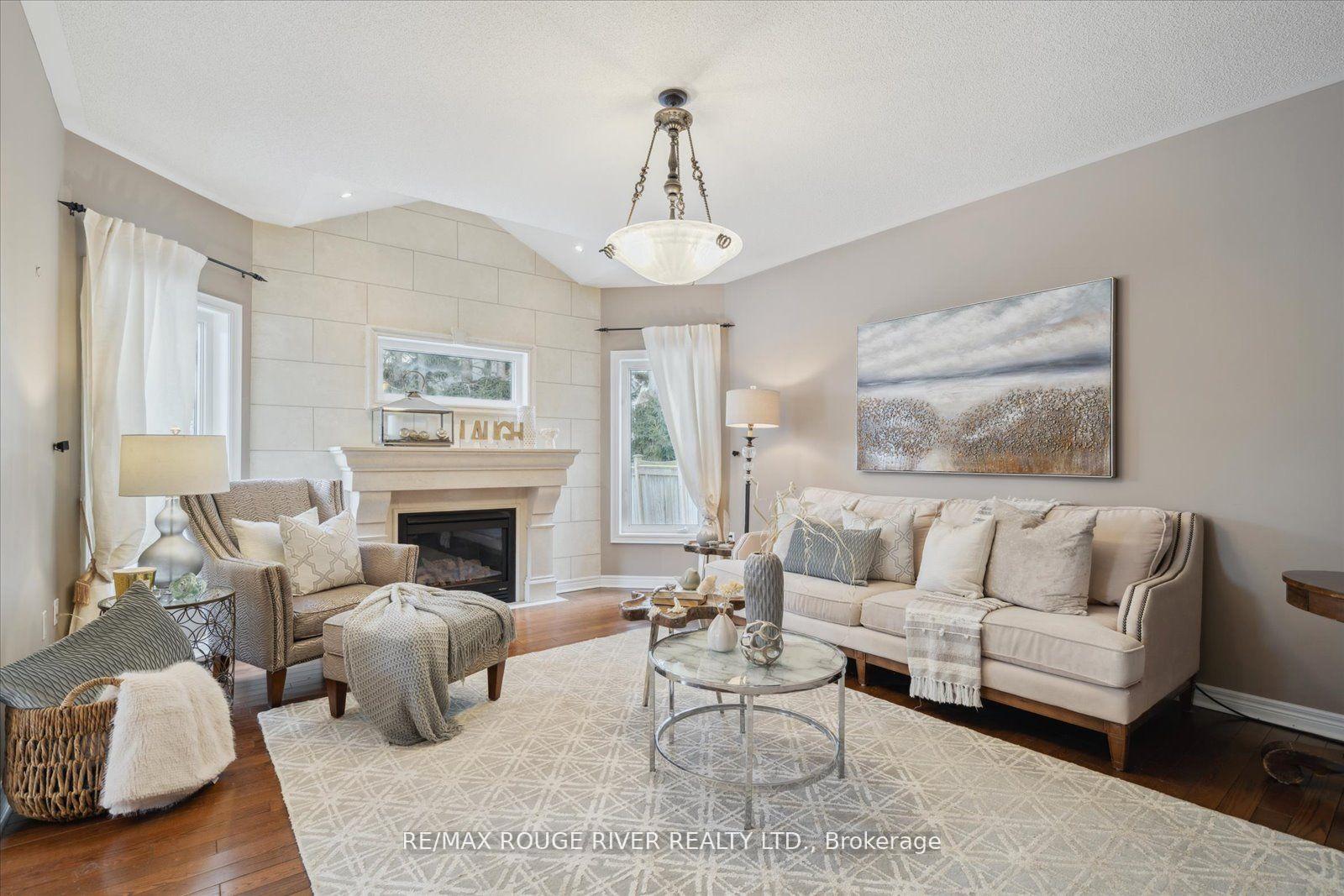 Photo 11 of 29 Neill Avenue, Whitby, Rolling Acres — HOMEH