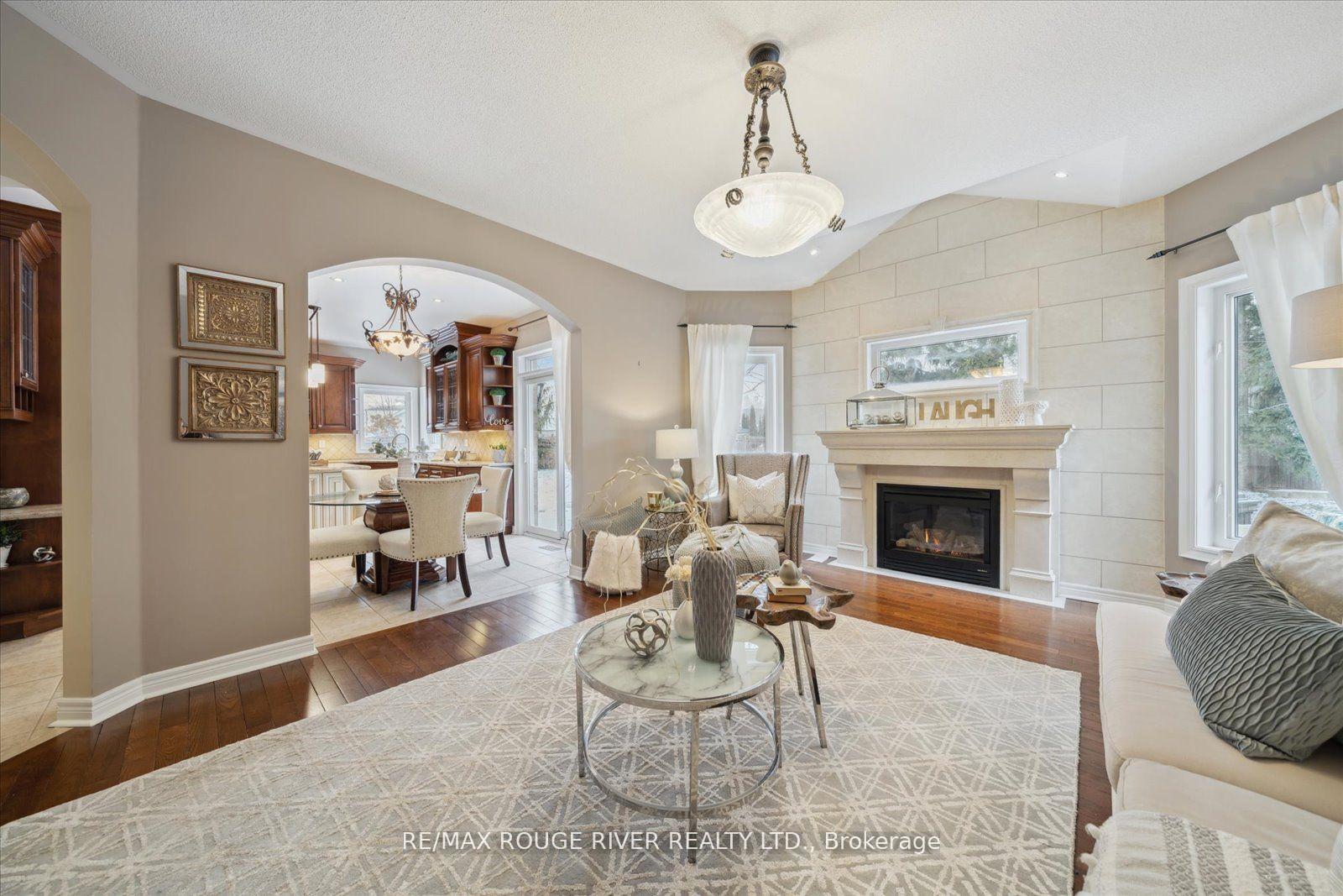 Photo 13 of 29 Neill Avenue, Whitby, Rolling Acres — HOMEH