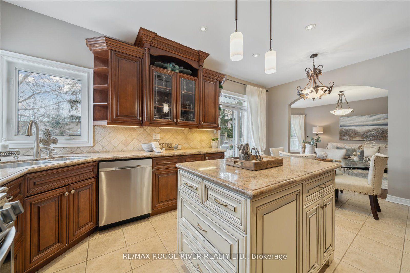 Photo 19 of 29 Neill Avenue, Whitby, Rolling Acres — HOMEH