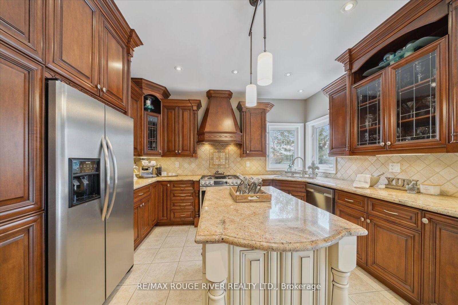 Photo 20 of 29 Neill Avenue, Whitby, Rolling Acres — HOMEH