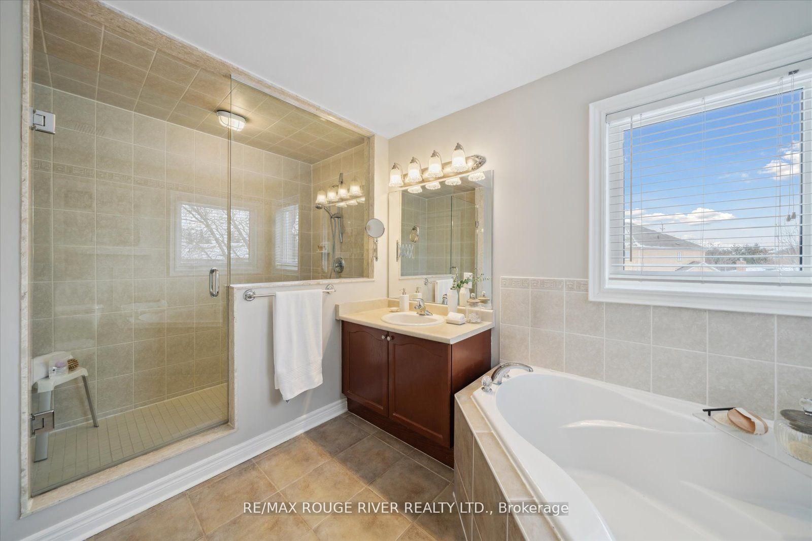 Photo 27 of 29 Neill Avenue, Whitby, Rolling Acres — HOMEH