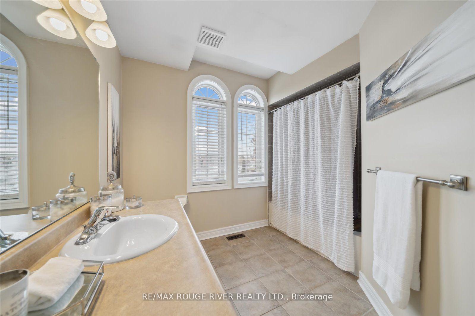 Photo 31 of 29 Neill Avenue, Whitby, Rolling Acres — HOMEH