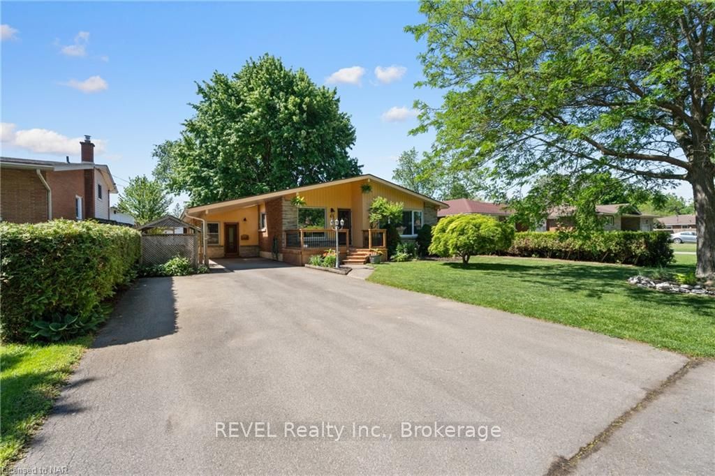 Photo 3 of 42 Claremount Circle, Welland, Prince Charles — HOMEH