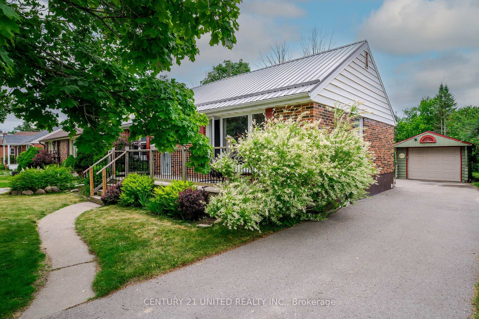 Photo 1 of 781 Cameron Street, Peterborough, Otonabee Ward 1 — HOMEH