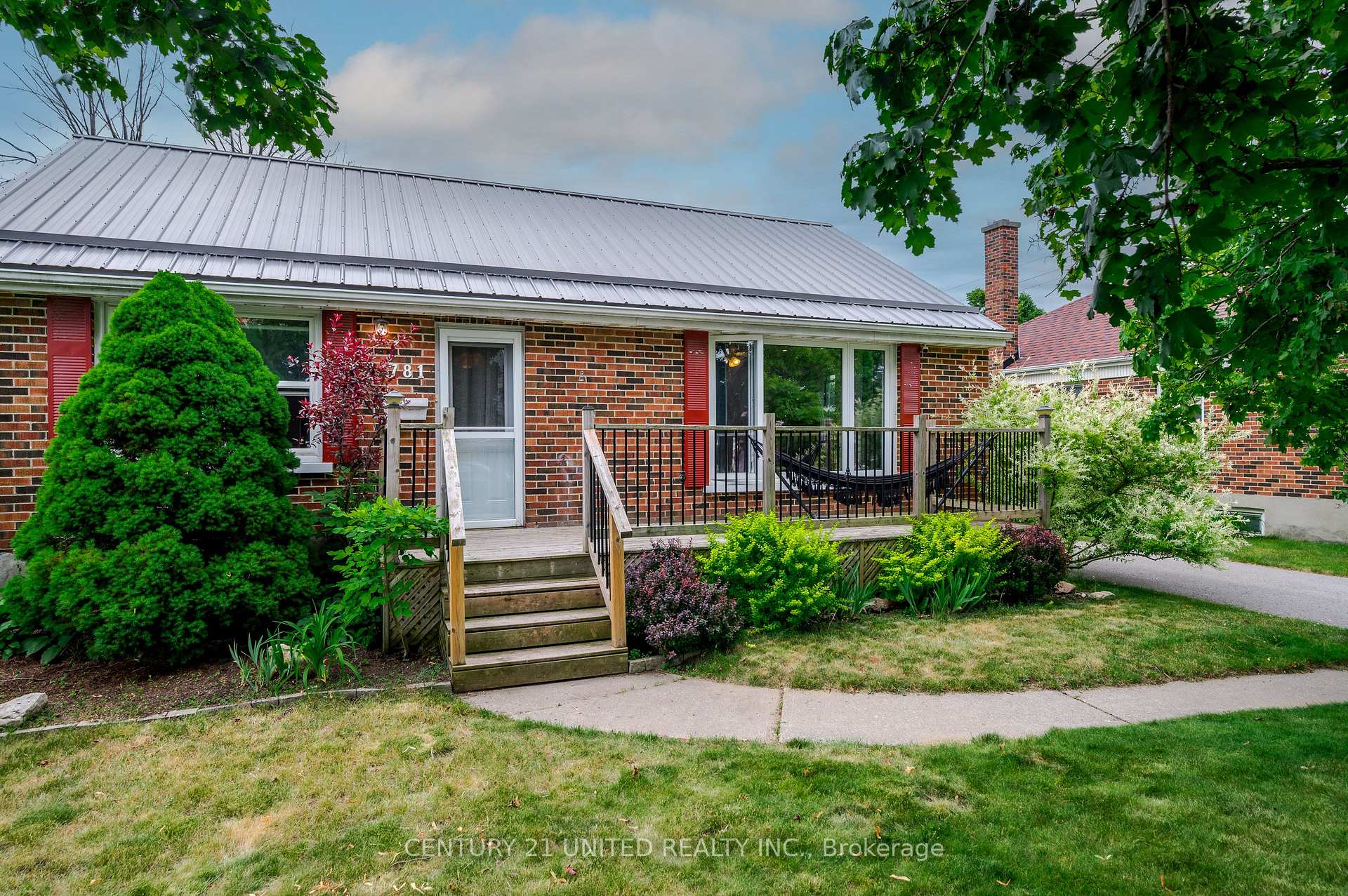 Photo 2 of 781 Cameron Street, Peterborough, Otonabee Ward 1 — HOMEH