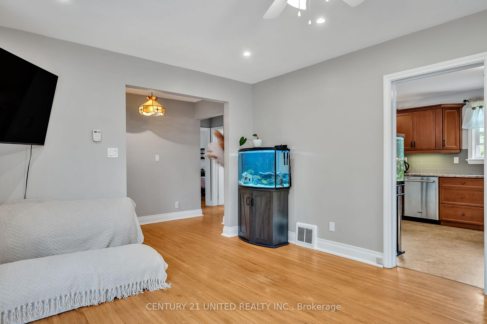 Photo 9 of 781 Cameron Street, Peterborough, Otonabee Ward 1 — HOMEH