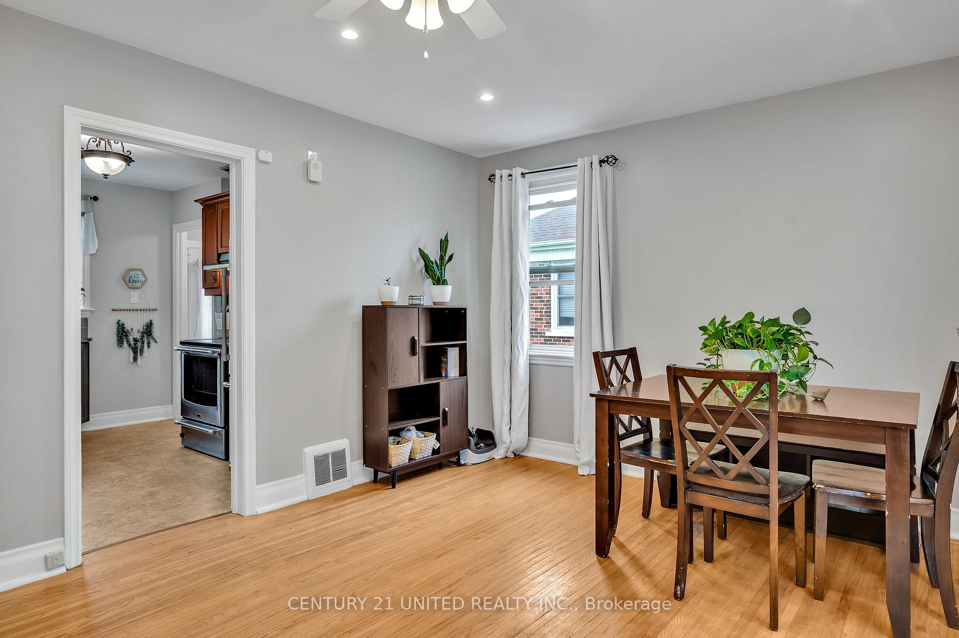 Photo 10 of 781 Cameron Street, Peterborough, Otonabee Ward 1 — HOMEH