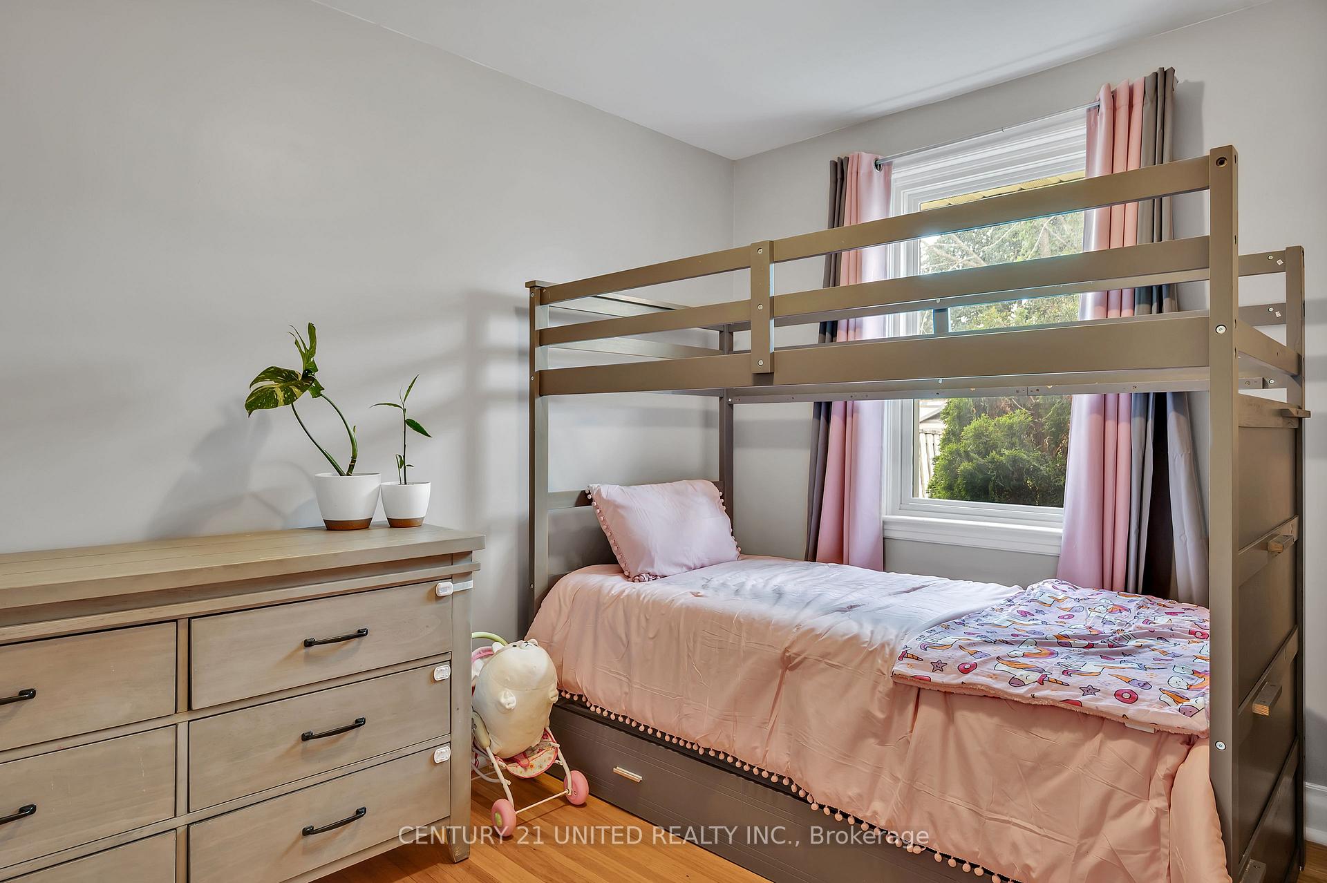 Photo 20 of 781 Cameron Street, Peterborough, Otonabee Ward 1 — HOMEH