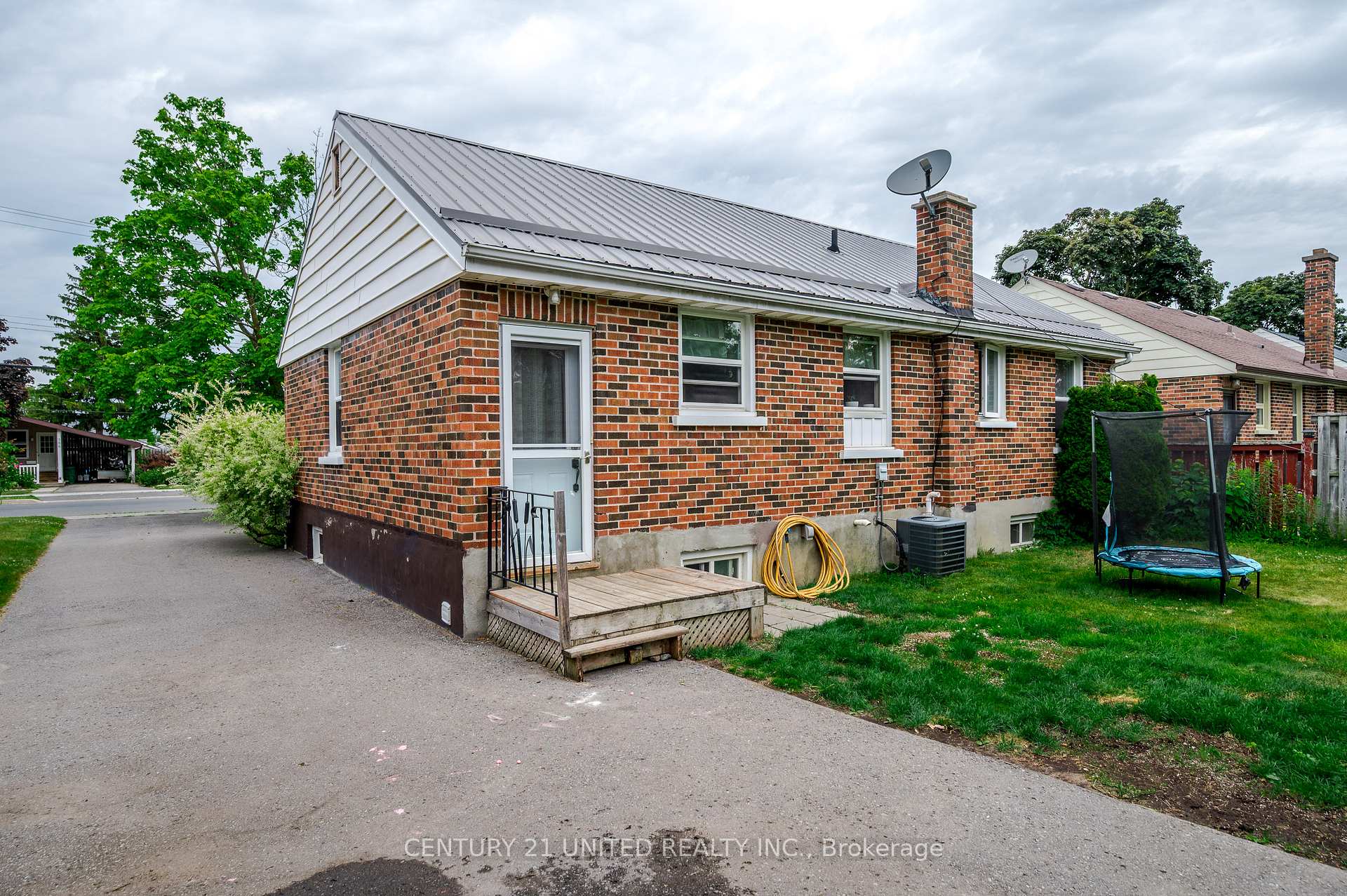 Photo 31 of 781 Cameron Street, Peterborough, Otonabee Ward 1 — HOMEH